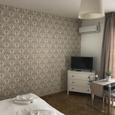 Budapest Downtown Apartments With Balcony & Optional Garage & Restaurant In The Building מראה חיצוני תמונה