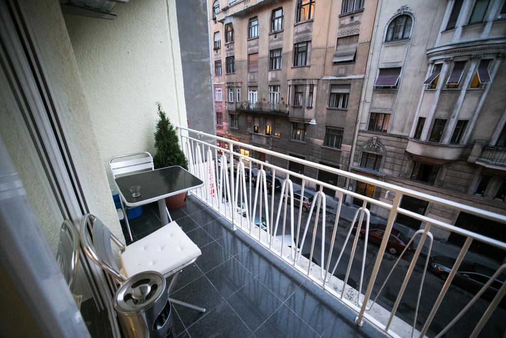 Budapest Downtown Apartments With Balcony & Optional Garage & Restaurant In The Building חדר תמונה