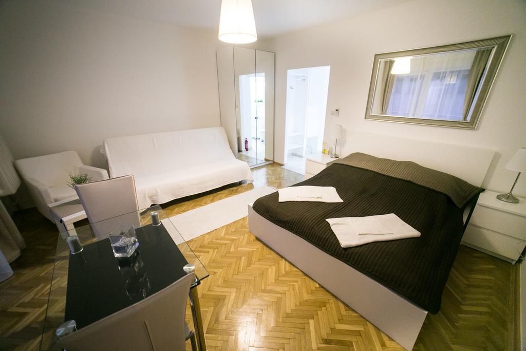 Budapest Downtown Apartments With Balcony & Optional Garage & Restaurant In The Building חדר תמונה